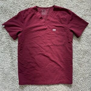 Figs Men's Short Sleeve Scrub Top Medium Maroon Chest Pockets Workwear Medical